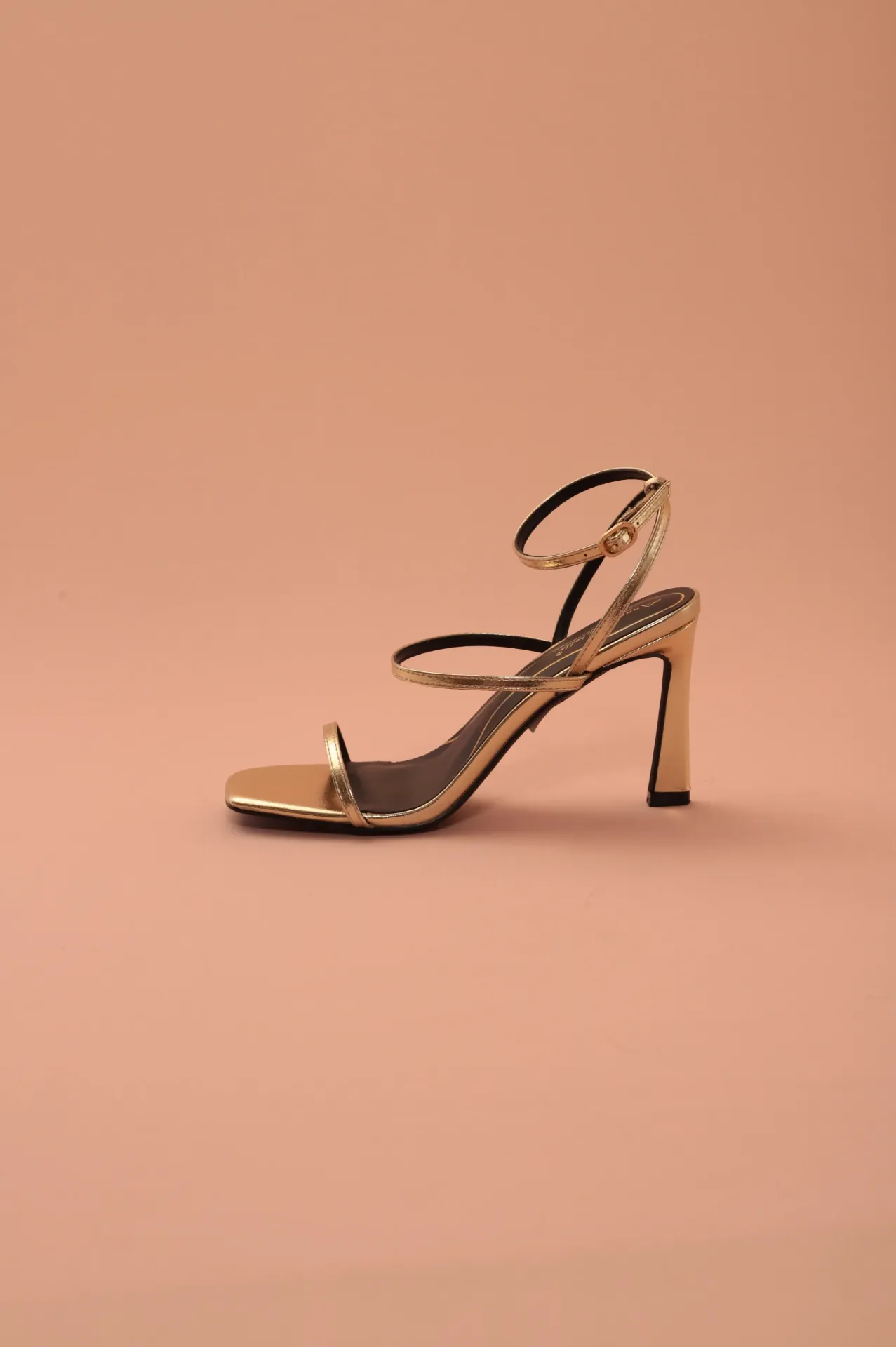 SANDALIA TACON BAILEY 29