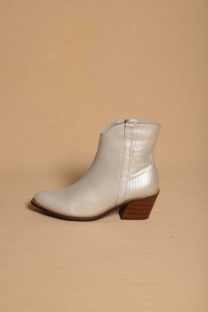 BOTA DOMINIKE 7503